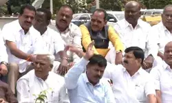 जैन मुनि हत्याकांड को लेकर भाजपा का कर्नाटक मे भारी विरोध प्रदर्शन...