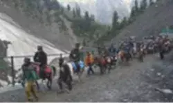‘बम बम भोले’ जयकारों के साथ 7392 तीर्थयात्रियों का नया जत्था हुआ रवाना