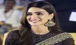 कृति सेनन मीना कुमारी का किरदार निभाएंगी... कृति सेनन मीना कुमारी का किरदार निभाएंगी...