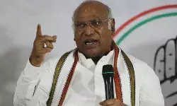 खड़गे ने की नेताओं साथ बैठक- मणिपुर की स्थिति पर जताई चिंता