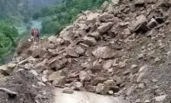 बारिश और भूस्खलन से मरने वाले की संख्या बढ़कर 30 हुई बारिश और भूस्खलन से मरने वाले की संख्या बढ़कर 30 हुई