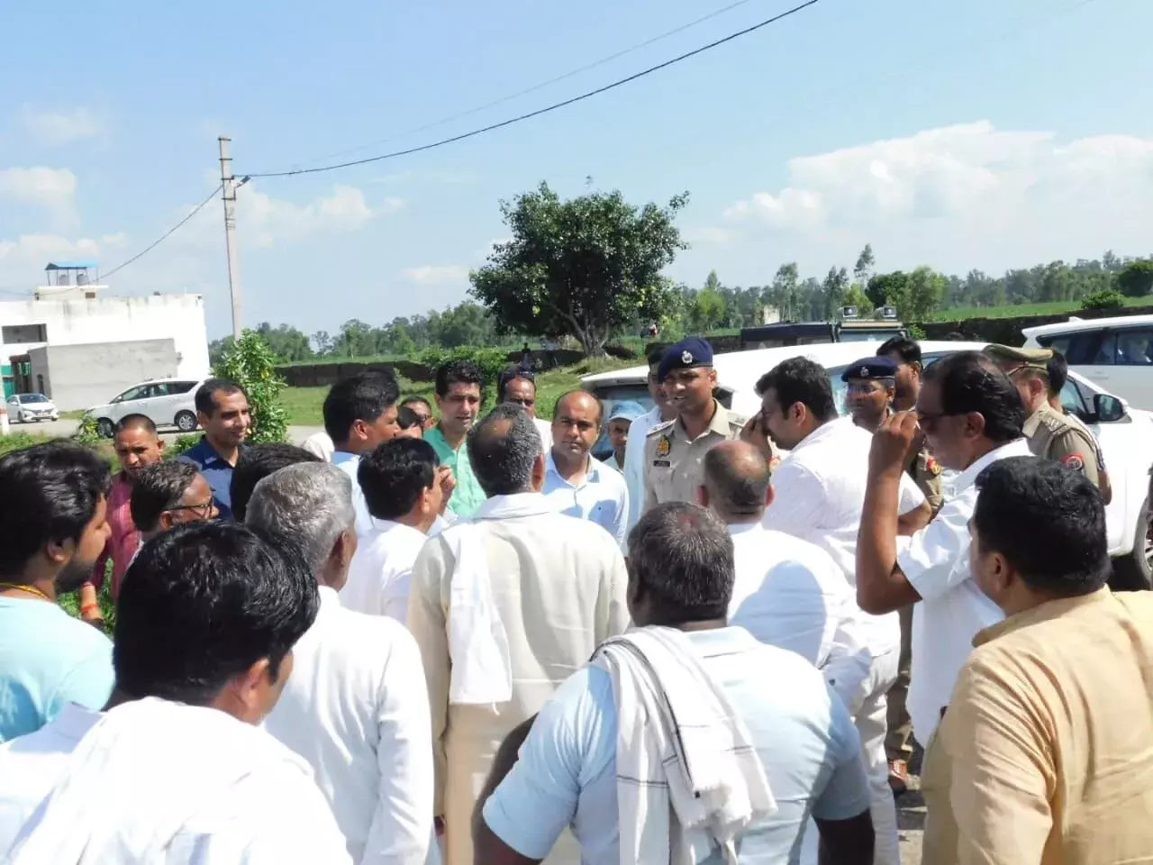 CM योगी के आगमन को लेकर मंत्रियों और अफसरों ने जाना हाल- तैयारियां जारी