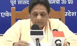 लोकसभा चुनाव में गठबंधन को लेकर मायावती का बड़ा ऐलान बोली लोकसभा चुनाव में गठबंधन को लेकर मायावती का बड़ा ऐलान बोली