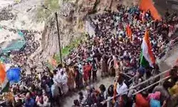 आधार शिविर से 3025 श्रद्धालुओं का जत्था अमरनाथ गुफा के लिए रवाना हुआ आधार शिविर से 3025 श्रद्धालुओं का जत्था अमरनाथ गुफा के लिए रवाना हुआ