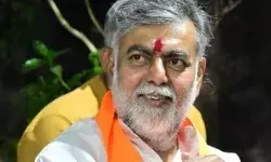 केंद्रीय मंत्री के पास आई व्हाट्सएप कॉल- उठाते ही चलने लगी पोर्न केंद्रीय मंत्री के पास आई व्हाट्सएप कॉल- उठाते ही चलने लगी पोर्न