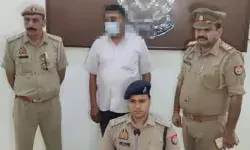 हिंदुओं को ईसाई बनाने का खेल- पादरी के खाते में आए 30 लाख हिंदुओं को ईसाई बनाने का खेल- पादरी के खाते में आए 30 लाख