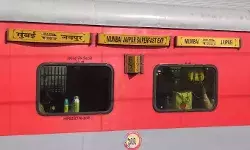 चलती ट्रेन में कांस्टेबल ने चलाई गोलियां - एएसआई समेत 4 की मौत