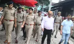 कांवड़ियों पर लाठीचार्ज- कोतवाल का ट्रांसफर- कर्फ्यू जैसे हालात कांवड़ियों पर लाठीचार्ज- कोतवाल का ट्रांसफर- कर्फ्यू जैसे हालात