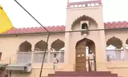 हिंसा के बाद पुलिस कप्तान का हुआ तबादला - जुमे की नमाज को लेकर..