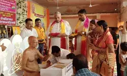 जैन सन्त के दर्शन हेतु पहुँचे सपा महासचिव हरेंद्र मलिक व गौरव जैन जैन सन्त के दर्शन हेतु पहुँचे सपा महासचिव हरेंद्र मलिक व गौरव जैन