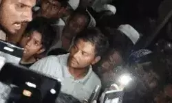 धर्मस्थल से निकली भीड़ ने डिलीवरी ब्वॉय को पीटा- तोडी रुद्राक्ष..