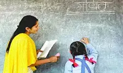 शिक्षामित्रों का ना तो बढ़ेगा मानदेय और ना ही सरकार उन्हें करेगी नियमित शिक्षामित्रों का ना तो बढ़ेगा मानदेय और ना ही सरकार उन्हें करेगी नियमित