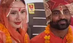 सीमा हैदर को पीछे छोड़ सात समंदर पार से आई लड़की ने हिंदू बन रचाई.. सीमा हैदर को पीछे छोड़ सात समंदर पार से आई लड़की ने हिंदू बन रचाई..