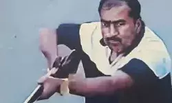 5 लाख का इनामी शूटर किया भगोड़ा घोषित- अब होगी कुर्की 5 लाख का इनामी शूटर किया भगोड़ा घोषित- अब होगी कुर्की