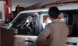 स्कॉर्पियो सवार पर चली गोलियां- फायरिंग होते ही पिकेट में भागे सिपाही स्कॉर्पियो सवार पर चली गोलियां- फायरिंग होते ही पिकेट में भागे सिपाही