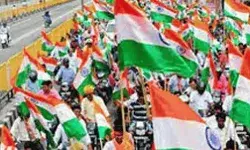 तिरंगा यात्रा में पथराव की सूचना पर पुलिस ने लगाई दौड़- एक युवक को.. तिरंगा यात्रा में पथराव की सूचना पर पुलिस ने लगाई दौड़- एक युवक को..