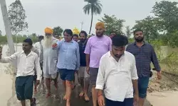 पलक झपकते ही गंगा में समाया मकान-200 साल पुराने पेड़ को बहा ले गया पानी पलक झपकते ही गंगा में समाया मकान-200 साल पुराने पेड़ को बहा ले गया पानी