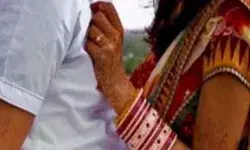 बॉयफ्रेंड को फोन करके महिला ने खेत पर बुलाया और दूसरे प्रेमी ने..