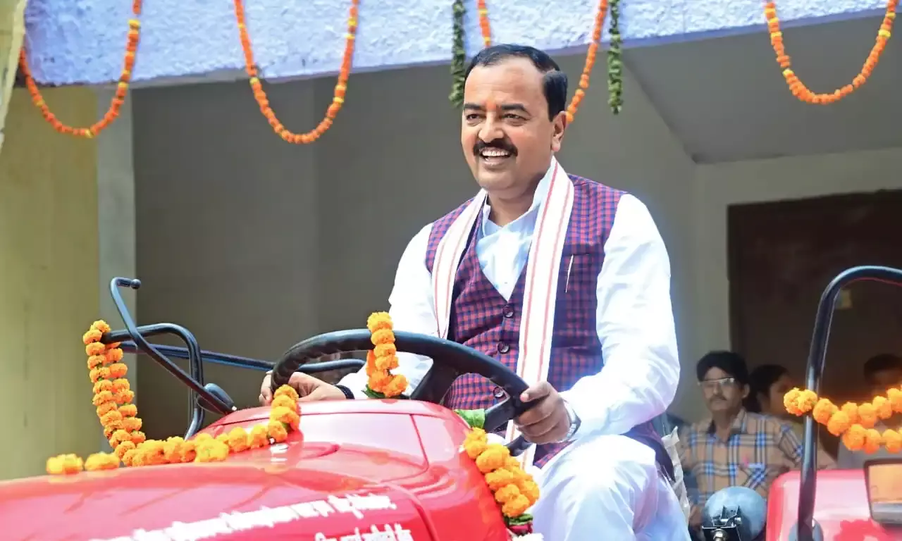 डिप्टी सीएम का सघन दौरा- निर्माण परियोजनाओ का किया अवलोकन व निरीक्षण