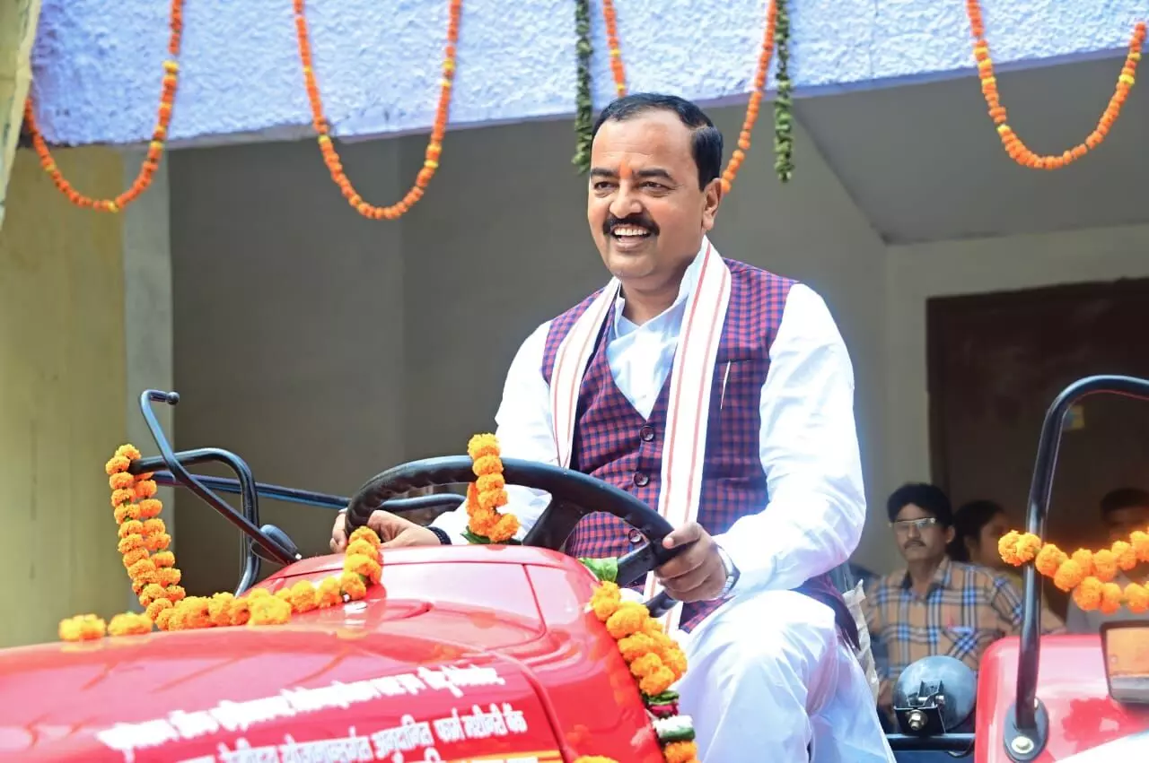 डिप्टी सीएम का सघन दौरा- निर्माण परियोजनाओ का किया अवलोकन व निरीक्षण