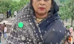 पूर्व मंत्री की पत्नी से लूट- मंदिर में गर्दन पर चाकू रख लूट लिए गहने पूर्व मंत्री की पत्नी से लूट- मंदिर में गर्दन पर चाकू रख लूट लिए गहने