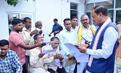 डिप्टी CM ने लगाया जनता दर्शन- त्वरित गति से किया जाए निदान डिप्टी CM ने लगाया जनता दर्शन- त्वरित गति से किया जाए निदान