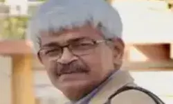 सीएम के राजनीतिक सलाहकार के घर दबिश- CRPF तैनात सीएम के राजनीतिक सलाहकार के घर दबिश- CRPF तैनात