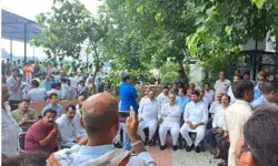 डिप्टी सीएम के ससुर का निधन-BJP अध्यक्ष के साथ पहुंचे भैसाकुंड डिप्टी सीएम के ससुर का निधन-BJP अध्यक्ष के साथ पहुंचे भैसाकुंड