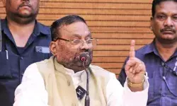 फिर फिसली स्वामी प्रसाद की जुबान- हिंदू नाम का कोई धर्म ही नहीं फिर फिसली स्वामी प्रसाद की जुबान- हिंदू नाम का कोई धर्म ही नहीं