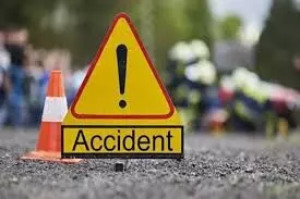 बागड़ धाम से लौट रहे श्रद्धालुओं की पिकअप को ट्रक ने मारी टक्कर