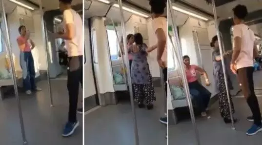 मेट्रो ट्रेन के लेडीज कोच में घुसा व्यक्ति- और फिर महिला के साथ की.. मेट्रो ट्रेन के लेडीज कोच में घुसा व्यक्ति- और फिर महिला के साथ की..