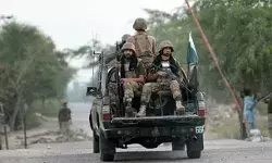 पुलवामा जैसा हमला- सैन्य काफिले से टकराया आत्मघाती- 9 की मौत