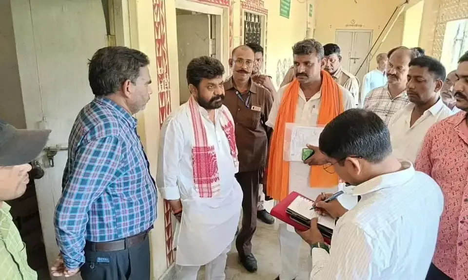 दवाओं की उपलब्धता के साथ डॉक्टरों की भी उपस्थिति शत प्रतिशत हो- मंत्री