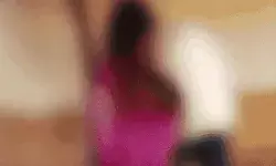 हैवान बना पति- गांव वालों के सामने पत्नी को नग्न कर घुमाया- वीडियो..