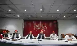 सपा प्रमुख अखिलेश ने किया कटाक्ष- भाजपा का चरित्र षडयंत्रकारी सपा प्रमुख अखिलेश ने किया कटाक्ष- भाजपा का चरित्र षडयंत्रकारी