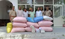 गिरोह पर कसा शिंकजा- चार आरोपी अरेस्ट- 67.50 लाख का डोडा, चरस बरामद गिरोह पर कसा शिंकजा- चार आरोपी अरेस्ट- 67.50 लाख का डोडा, चरस बरामद