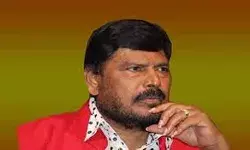 मराठा समुदाय को आरक्षण मिलना चाहिए: आठवले मराठा समुदाय को आरक्षण मिलना चाहिए: आठवले