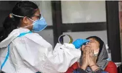 यूपी में फिर कोरोना की दस्तक- महिला के पॉजिटिव मिलने से हड़कंप यूपी में फिर कोरोना की दस्तक- महिला के पॉजिटिव मिलने से हड़कंप