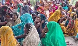 बेटे की मौत की बात सुनते ही जमीन पर गिरा पिता और फिर उठ नहीं पाया बेटे की मौत की बात सुनते ही जमीन पर गिरा पिता और फिर उठ नहीं पाया