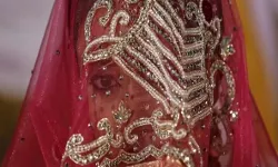 सुहागरात से पहले हो गए रंडवे- शादी होते ही दोनों की दुल्हनियां फरार