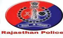 सडक किनारे शव मिलने से फैली सनसनी- दहशत का माहौल सडक किनारे शव मिलने से फैली सनसनी- दहशत का माहौल