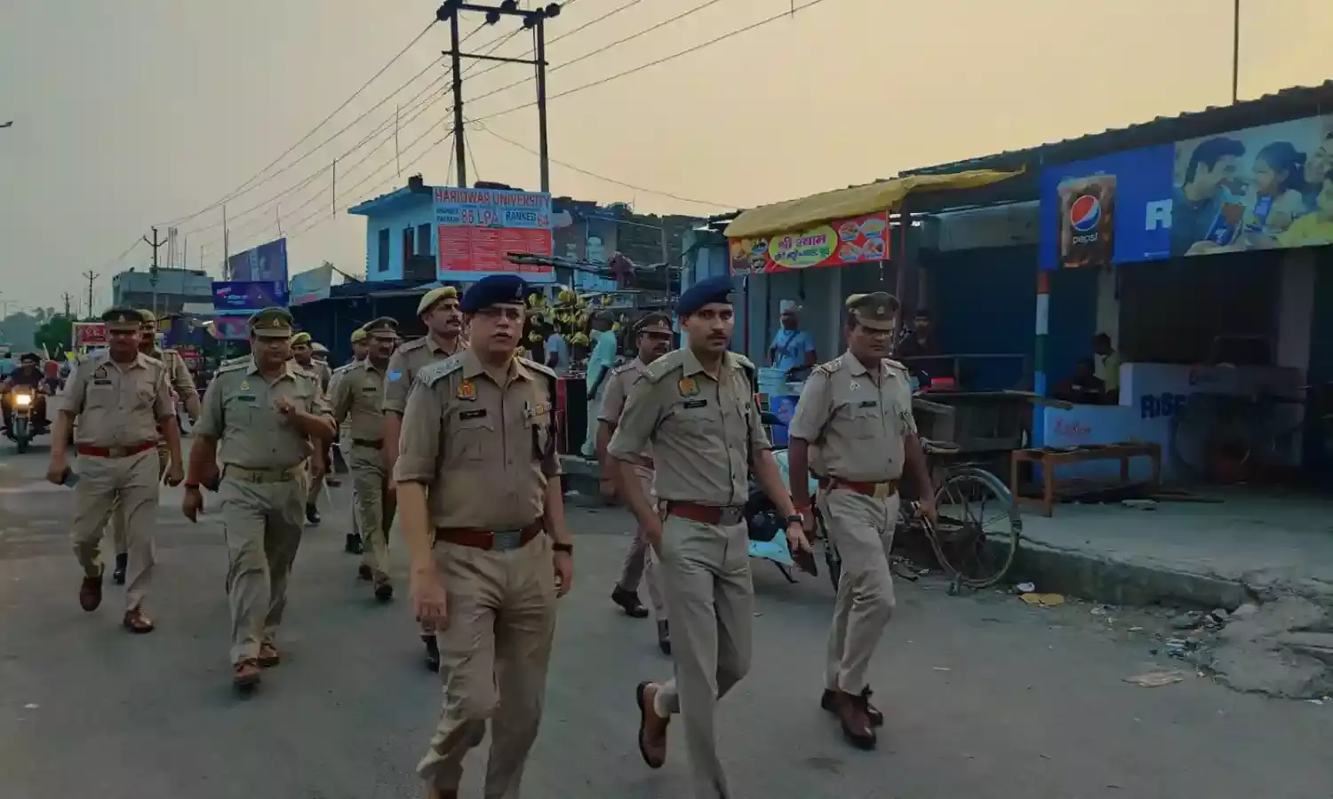 एसपी सिटी ने पुलिस बल के साथ किया फ्लैग मार्च- दिये निर्देश