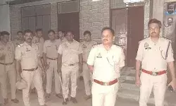 आरती को लेकर बवाल- भिड़े दो समुदाय के लोग- धर्मस्थल पर पथराव आरती को लेकर बवाल- भिड़े दो समुदाय के लोग- धर्मस्थल पर पथराव