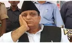 IT के छापों के बीच आजम खान की बिगड़ी तबीयत- बुलाए डॉक्टर IT के छापों के बीच आजम खान की बिगड़ी तबीयत- बुलाए डॉक्टर