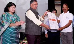 स्वच्छता का कार्य का निरन्तर चलने वाला अभियान होना चाहिए- आयुक्त स्वच्छता का कार्य का निरन्तर चलने वाला अभियान होना चाहिए- आयुक्त