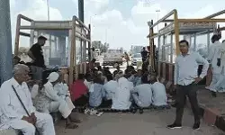 BJP जिला अध्यक्ष की गाड़ी रोकने की कैसे हुई हिम्मत- टोल पर बवाल