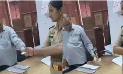 गजब- बाबू ने दरोगा को भी नहीं बख्शा- वसूल कर लिए रिश्वत के रुपए गजब- बाबू ने दरोगा को भी नहीं बख्शा- वसूल कर लिए रिश्वत के रुपए