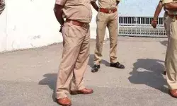 बंदी फरारी मामले में SSP का एक्शन- आठ पुलिसकर्मी समेत 11 पर केस बंदी फरारी मामले में SSP का एक्शन- आठ पुलिसकर्मी समेत 11 पर केस