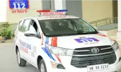 डायल 112 टीम पर हमला- बदमाशों ने रोका रास्ता- फाडी वर्दी