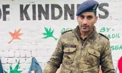 आतंकवादी का मददगार DSP शेख आदिल अरेस्ट- भाग रहा था.. आतंकवादी का मददगार DSP शेख आदिल अरेस्ट- भाग रहा था..